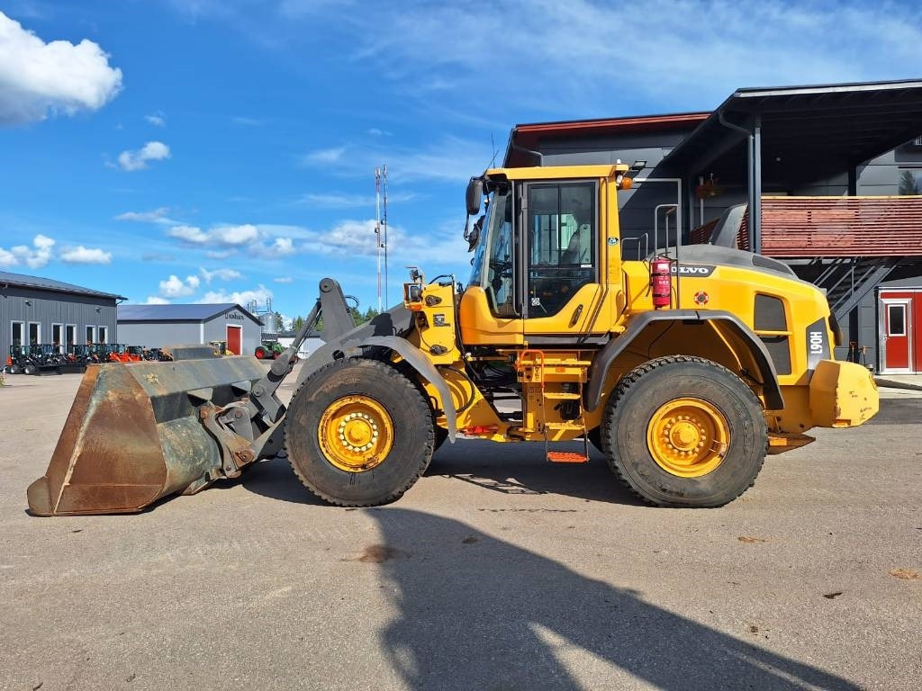 Volvo L90H RASVARI, VAAKA YM. - Wheel loader: gambar 1 Volvo L90H RASVARI, VAAKA YM. - Wheel loader: gambar 1