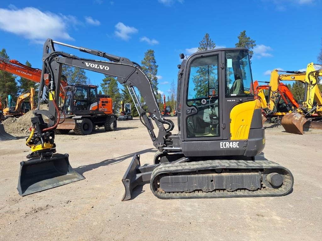 Volvo MYYTY! SOLD! ECR48C PYÖRITTÄJÄ PIHDEILLÄ - Ekskavator mini: gambar 1 Volvo MYYTY! SOLD! ECR48C PYÖRITTÄJÄ PIHDEILLÄ - Ekskavator mini: gambar 1