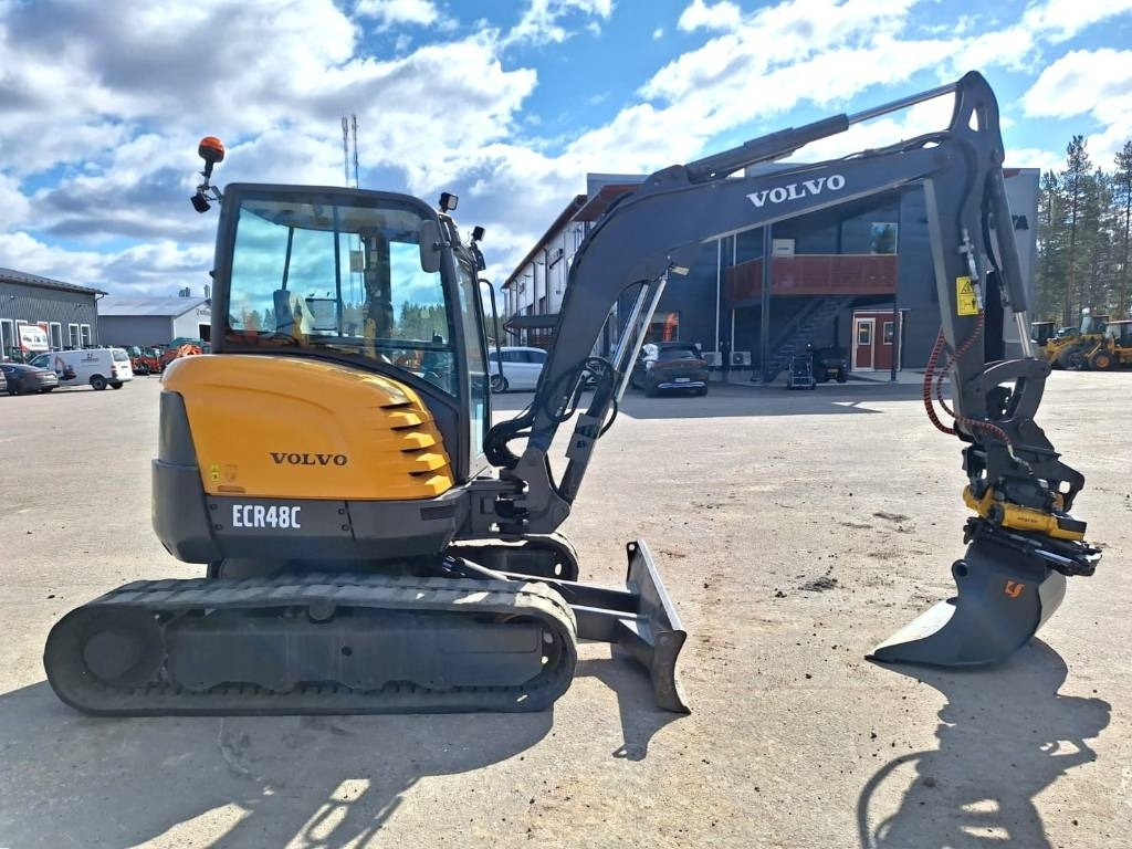 Volvo MYYTY! SOLD! ECR48C PYÖRITTÄJÄ PIHDEILLÄ - Ekskavator mini: gambar 5 Volvo MYYTY! SOLD! ECR48C PYÖRITTÄJÄ PIHDEILLÄ - Ekskavator mini: gambar 5