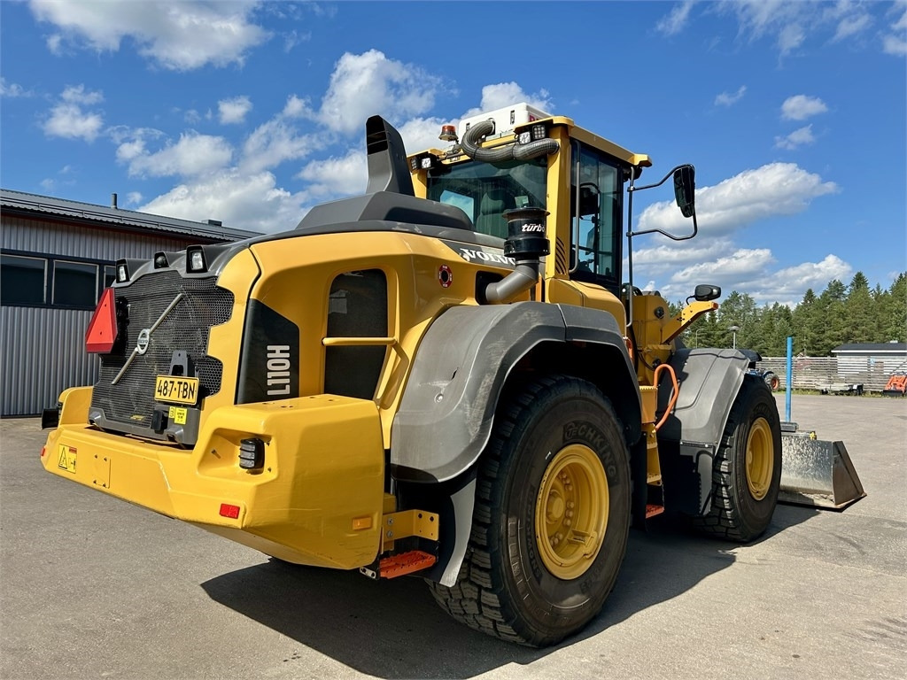 Volvo MYYTY! SOLD! L110H VAAKA, KAUHA, PIIKIT - Wheel loader: gambar 5 Volvo MYYTY! SOLD! L110H VAAKA, KAUHA, PIIKIT - Wheel loader: gambar 5