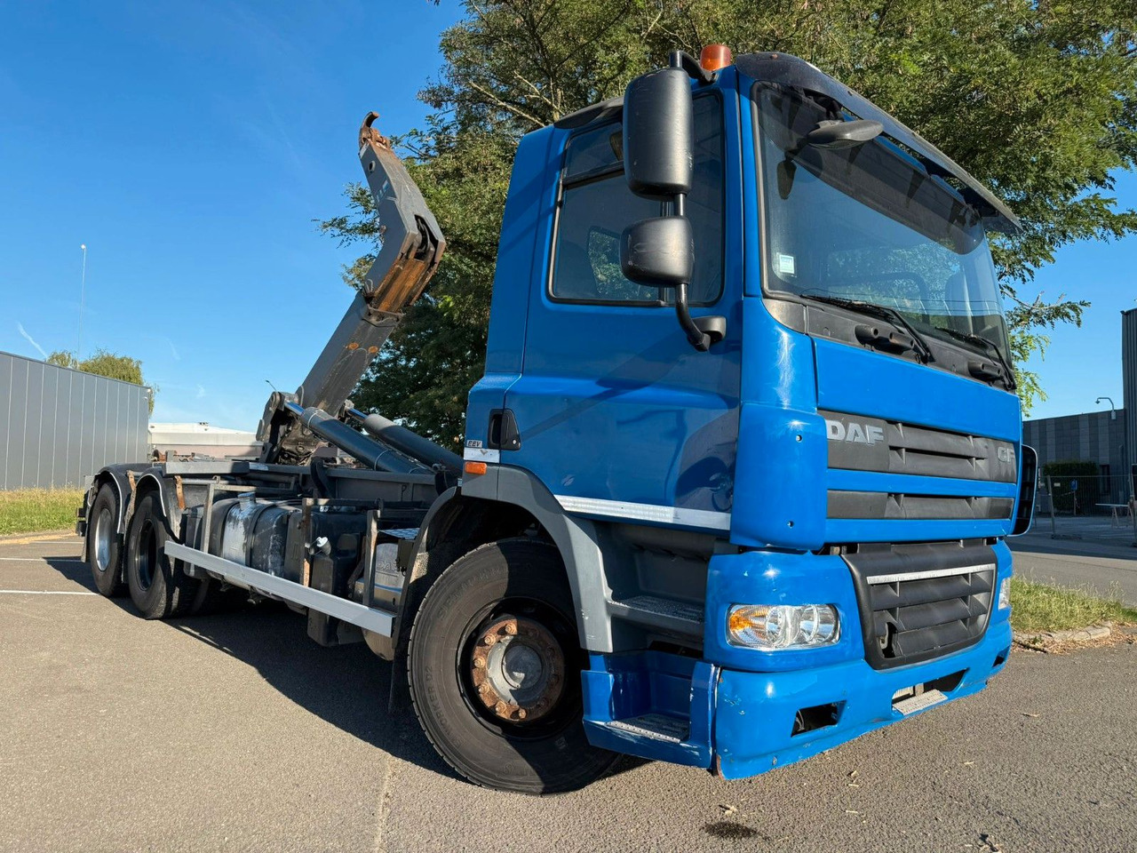 DAF CF85.360. Klima. E5. VDL. Tempomat - Hook lift: gambar 3 DAF CF85.360. Klima. E5. VDL. Tempomat - Hook lift: gambar 3