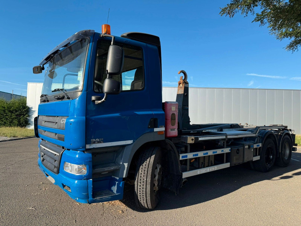 DAF CF85.360. Klima. E5. VDL. Tempomat - Hook lift: gambar 5 DAF CF85.360. Klima. E5. VDL. Tempomat - Hook lift: gambar 5