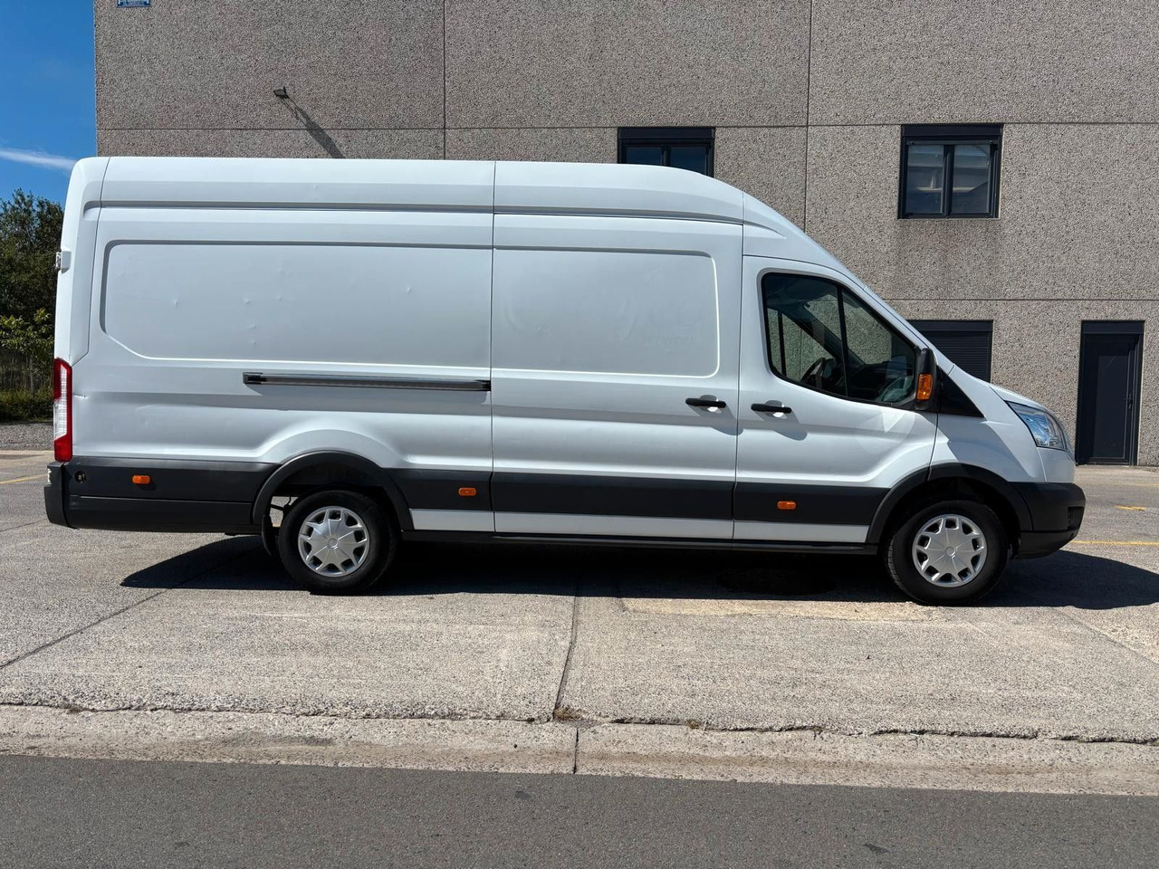 Ford Transit. Maxi. Klima. Euro 6B. Tempomat - Van panel: gambar 2 Ford Transit. Maxi. Klima. Euro 6B. Tempomat - Van panel: gambar 2