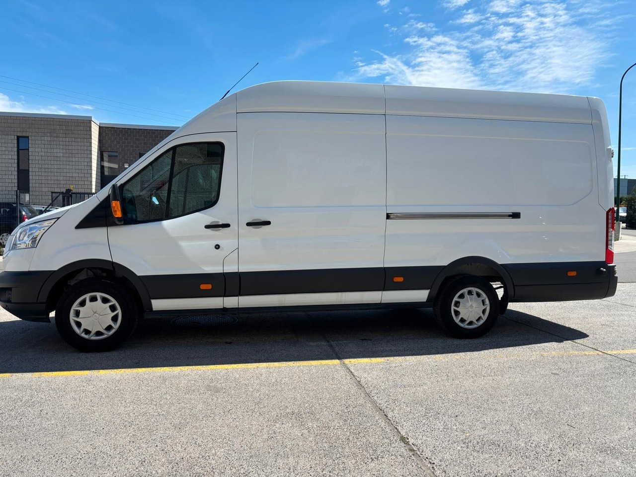 Ford Transit. Maxi. Klima. Euro 6B. Tempomat - Van panel: gambar 5 Ford Transit. Maxi. Klima. Euro 6B. Tempomat - Van panel: gambar 5