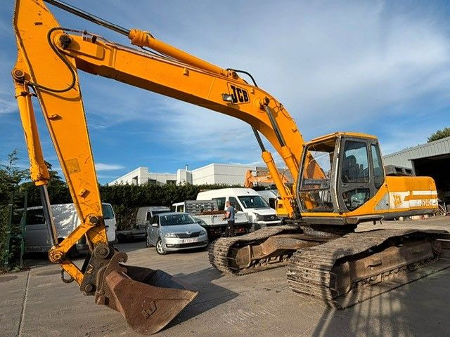 JCB JS 240. 6Zyl ISUZU. - Ekskavator perayap: gambar 2 JCB JS 240. 6Zyl ISUZU. - Ekskavator perayap: gambar 2