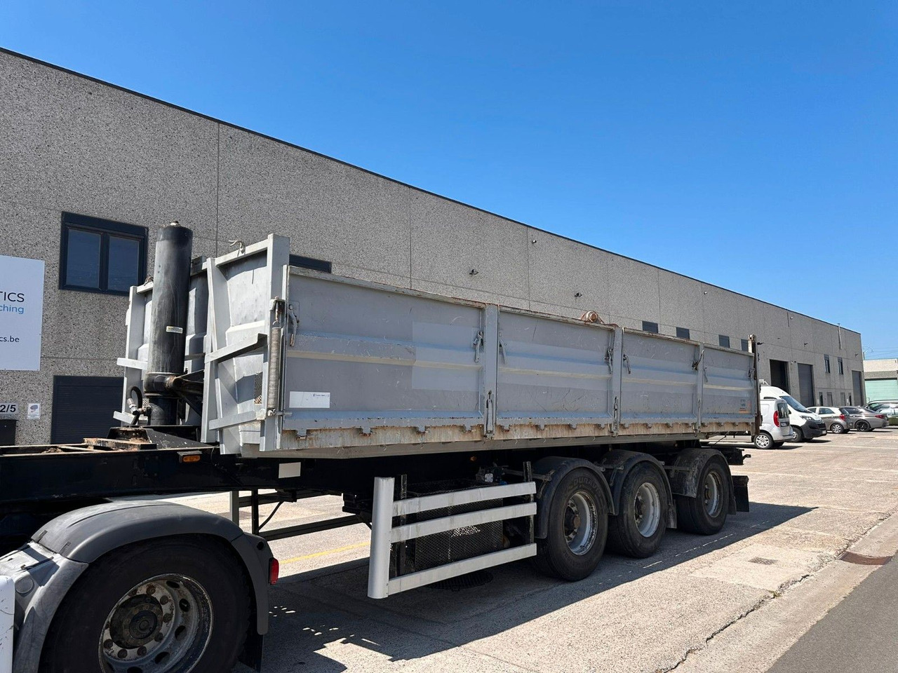 Turbo's Hoet Kipper. 3 Achsen. - Semi-trailer jungkit: gambar 3 Turbo's Hoet Kipper. 3 Achsen. - Semi-trailer jungkit: gambar 3