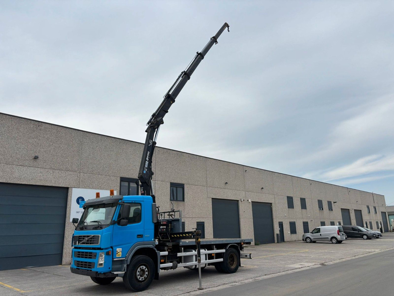 Volvo FM300. Hiab 166. Klima. - Truk derek: gambar 3 Volvo FM300. Hiab 166. Klima. - Truk derek: gambar 3