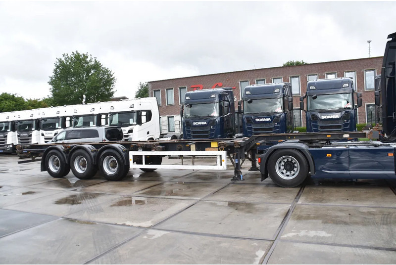 Krone SDC 27 - BPW AXLES - DRUM BRAKES - - Semi-trailer pengangkut mobil: gambar 1 Krone SDC 27 - BPW AXLES - DRUM BRAKES - - Semi-trailer pengangkut mobil: gambar 1