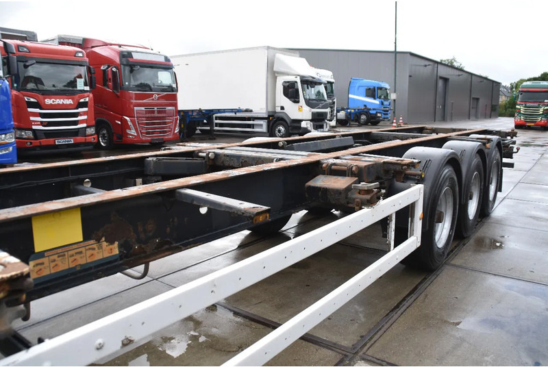 Krone SDC 27 - BPW AXLES - DRUM BRAKES - - Semi-trailer pengangkut mobil: gambar 5 Krone SDC 27 - BPW AXLES - DRUM BRAKES - - Semi-trailer pengangkut mobil: gambar 5