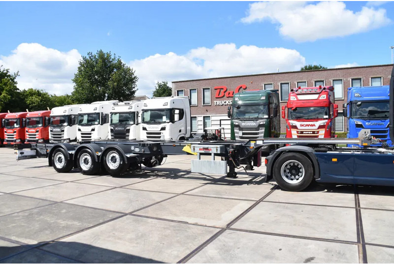 Renders HASTRAILER FCC - ALL CONNECTIONS - LIFT AXLE - 2 x EXTENDABLE - SAF AXLES - DISC BRAKES - EXCELLENT CONDITION - - Semi-trailer pengangkut mobil: gambar 1 Renders HASTRAILER FCC - ALL CONNECTIONS - LIFT AXLE - 2 x EXTENDABLE - SAF AXLES - DISC BRAKES - EXCELLENT CONDITION - - Semi-trailer pengangkut mobil: gambar 1