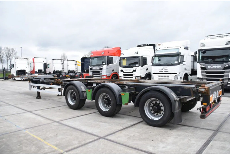 Renders ROC 16.27 CC - X STEERING - BPW AXLES - DISC BRAKES - - Semi-trailer pengangkut mobil: gambar 3 Renders ROC 16.27 CC - X STEERING - BPW AXLES - DISC BRAKES - - Semi-trailer pengangkut mobil: gambar 3