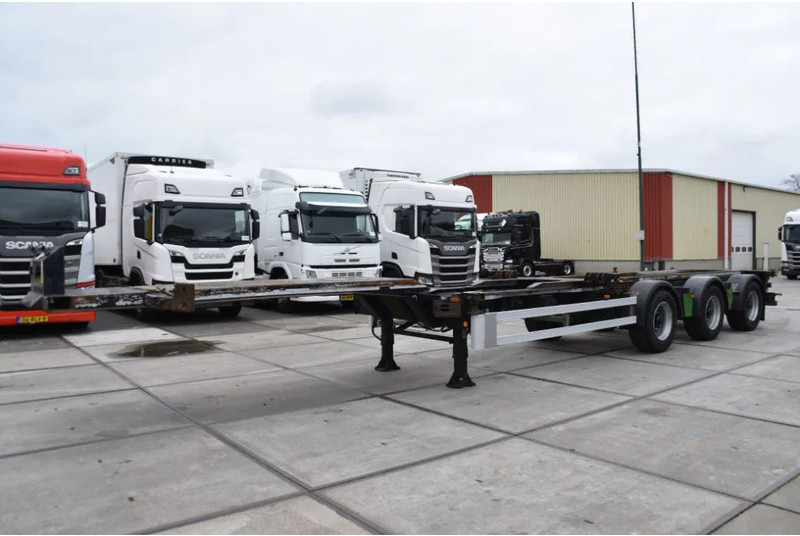 Renders ROC 16.27 CC - X STEERING - BPW AXLES - DISC BRAKES - - Semi-trailer pengangkut mobil: gambar 4 Renders ROC 16.27 CC - X STEERING - BPW AXLES - DISC BRAKES - - Semi-trailer pengangkut mobil: gambar 4