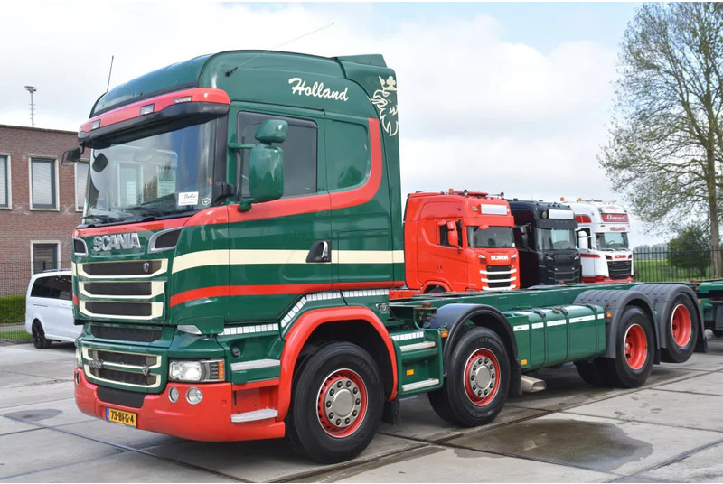 Scania R520 HL V8 8x2 - EURO 6 - MANUAL - RETARDER - WHEELBASE: 510 cm - 10 TONS FRONT AXLE - XENON - - Pengangkut kontainer/ Container truck: gambar 1 Scania R520 HL V8 8x2 - EURO 6 - MANUAL - RETARDER - WHEELBASE: 510 cm - 10 TONS FRONT AXLE - XENON - - Pengangkut kontainer/ Container truck: gambar 1