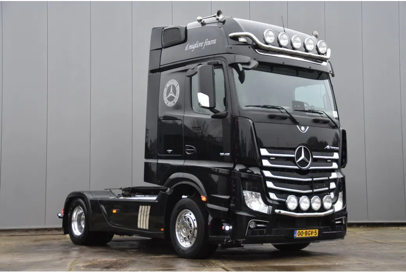 Mercedes-Benz Actros 1945 4x2 - EURO 6 - 842 TKM - PARK. AIRCO - CAMERA - 2 x FUEL TANKS - ALCOA'S - XENON - TOP CONDITION - - Tractor head: gambar 1 Mercedes-Benz Actros 1945 4x2 - EURO 6 - 842 TKM - PARK. AIRCO - CAMERA - 2 x FUEL TANKS - ALCOA'S - XENON - TOP CONDITION - - Tractor head: gambar 1