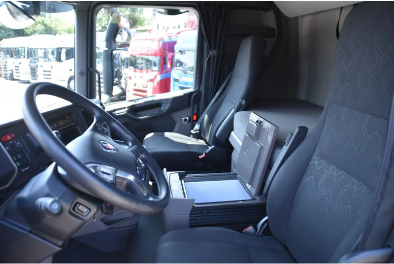 Scania S450 NGS 4x2NB - FULL AIR - 727 TKM - RETARDER - PARK. AIRCO - 2 x FUEL TANKS - TOP CONDITION - - Tractor head: gambar 5 Scania S450 NGS 4x2NB - FULL AIR - 727 TKM - RETARDER - PARK. AIRCO - 2 x FUEL TANKS - TOP CONDITION - - Tractor head: gambar 5