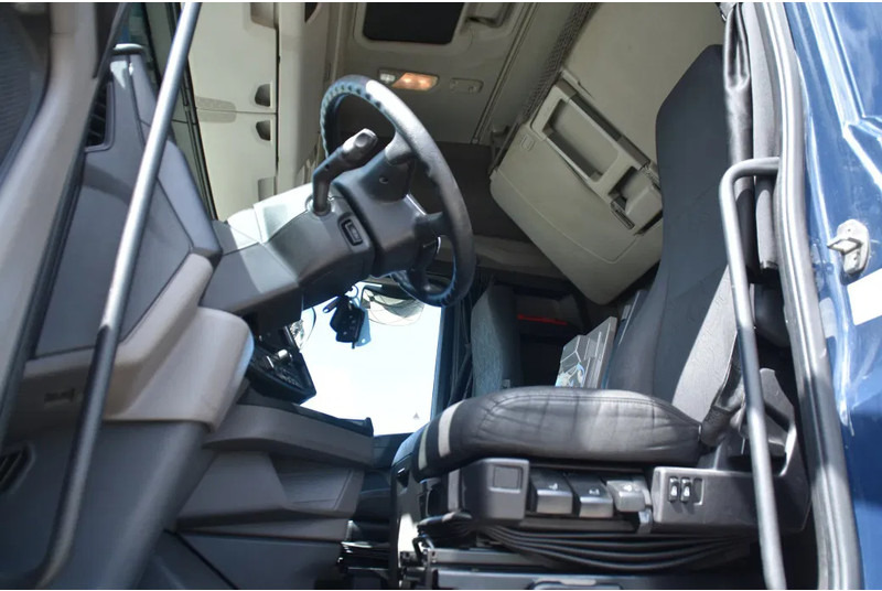 Scania S450 NGS 4x2NB - FULL AIR - 787 TKM - RETARDER - PARK. AIRCO - 2 x FUEL TANKS - TOP CONDITION - - Tractor head: gambar 4 Scania S450 NGS 4x2NB - FULL AIR - 787 TKM - RETARDER - PARK. AIRCO - 2 x FUEL TANKS - TOP CONDITION - - Tractor head: gambar 4