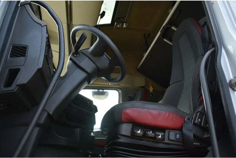 Volvo FH 420 Globe 4x2 - ADR FL - ONLY 670 TKM - PTO - AIRCO - DIFF. LOCK - GOOD CONDITION - - Tractor head: gambar 4 Volvo FH 420 Globe 4x2 - ADR FL - ONLY 670 TKM - PTO - AIRCO - DIFF. LOCK - GOOD CONDITION - - Tractor head: gambar 4