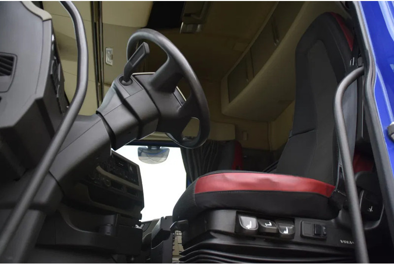 Volvo FH 500 Globetrotter 6x2/4 - EURO 6 - 769 TKM - AIRCO - 2 x FUEL TANKS - TOP CONDITION - - Tractor head: gambar 4 Volvo FH 500 Globetrotter 6x2/4 - EURO 6 - 769 TKM - AIRCO - 2 x FUEL TANKS - TOP CONDITION - - Tractor head: gambar 4