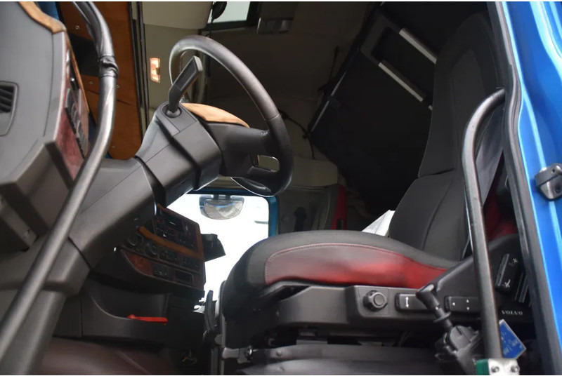 Volvo FH 540 Globe 6x2/4 - 633 TKM - HYDRAULICS - PTO - 2 BEDS - XENON - GOOD CONDITION - - Tractor head: gambar 4 Volvo FH 540 Globe 6x2/4 - 633 TKM - HYDRAULICS - PTO - 2 BEDS - XENON - GOOD CONDITION - - Tractor head: gambar 4