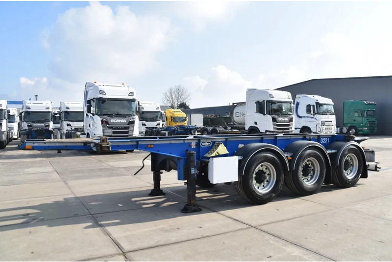 Van Hool A3C002 - ADR FL - 20 FT SWAP - LIFT AXLE - BPW AXLES - DISC BRAKES - 3180 KG EMPTY WEIGHT ! - Semi-trailer pengangkut mobil: gambar 5 Van Hool A3C002 - ADR FL - 20 FT SWAP - LIFT AXLE - BPW AXLES - DISC BRAKES - 3180 KG EMPTY WEIGHT ! - Semi-trailer pengangkut mobil: gambar 5