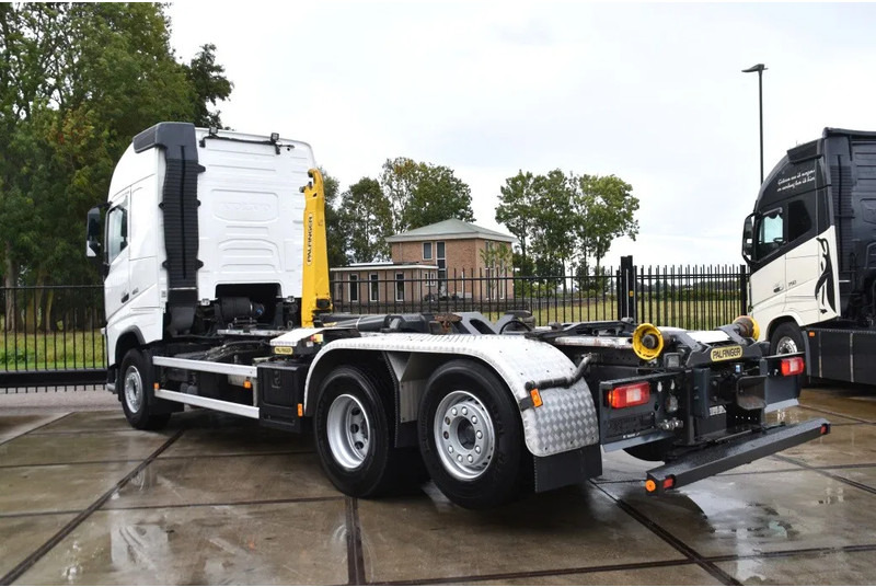 Volvo FH 460 Globe 6x2*4 - HOOKLIFT - 740 TKM - PARK. AIRCO - WHEELBASE: 480 CM - TOP CONDITION - - Hook lift: gambar 3 Volvo FH 460 Globe 6x2*4 - HOOKLIFT - 740 TKM - PARK. AIRCO - WHEELBASE: 480 CM - TOP CONDITION - - Hook lift: gambar 3