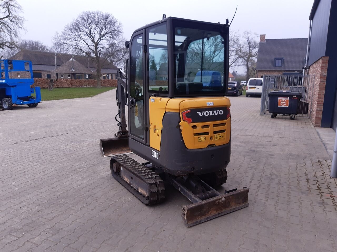 Volvo EC18D - Ekskavator mini: gambar 3 Volvo EC18D - Ekskavator mini: gambar 3