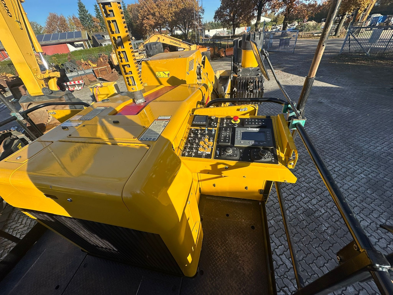 GOMACO 3300 - Slipform paver: gambar 3 GOMACO 3300 - Slipform paver: gambar 3