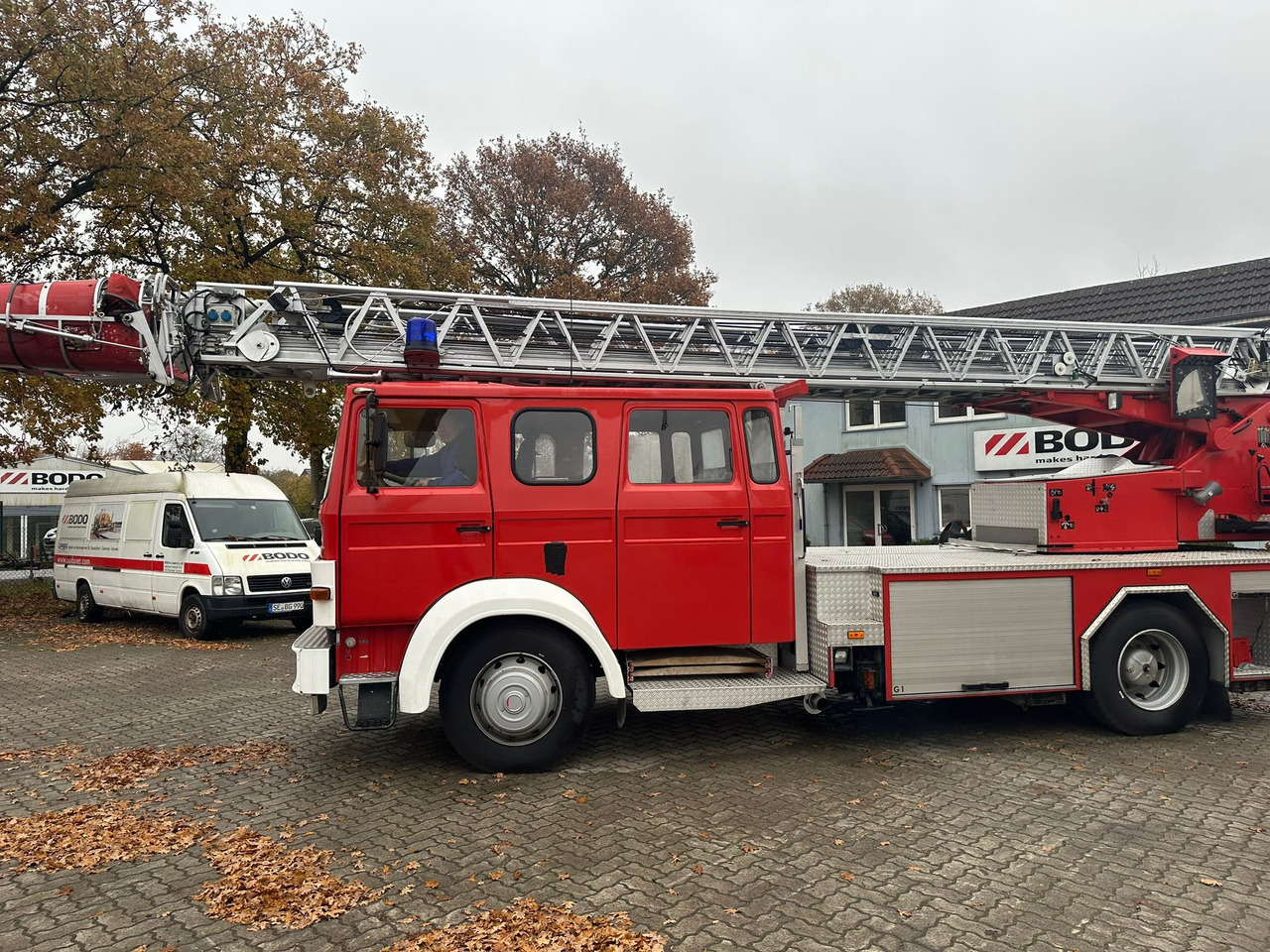 IVECO MAGIRUS 140-25A - Truk pemadam kebakaran: gambar 4 IVECO MAGIRUS 140-25A - Truk pemadam kebakaran: gambar 4