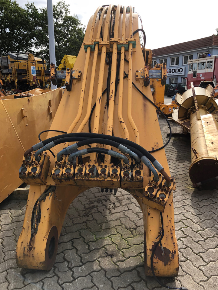 LIEBHERR Boom and sticks for 974 - Boom untuk Ekskavator: gambar 4 LIEBHERR Boom and sticks for 974 - Boom untuk Ekskavator: gambar 4