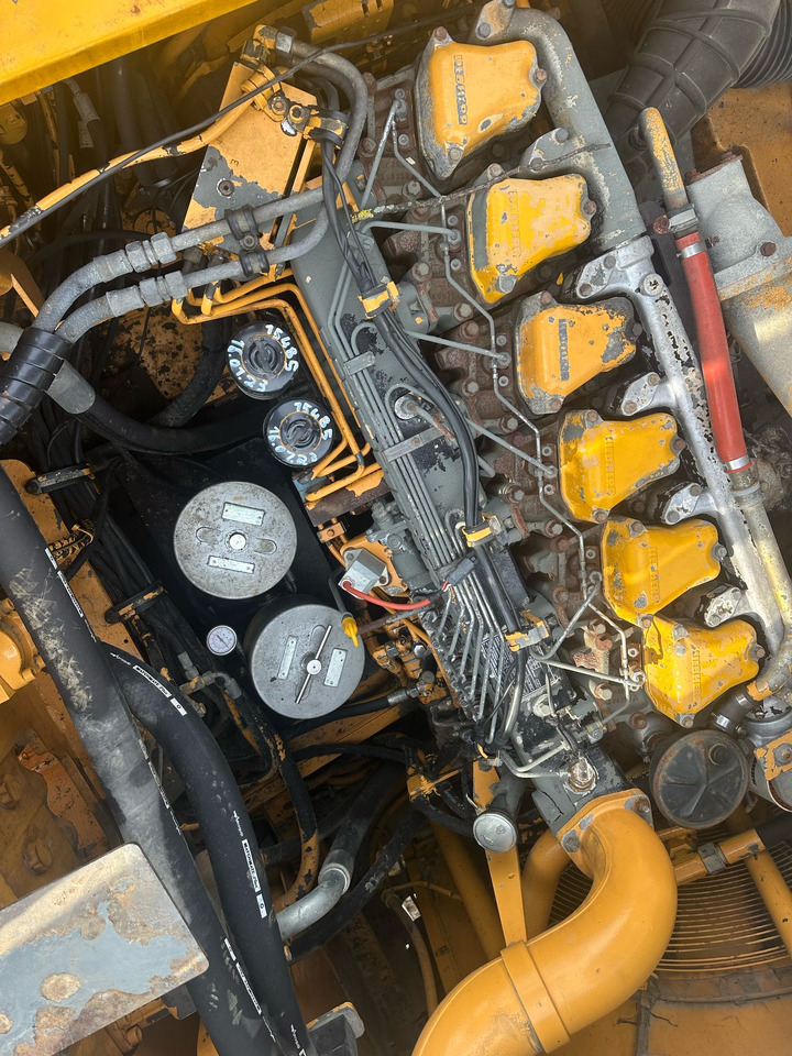 Mesin pengisi LIEBHERR R954BHDW material handler with elevation cab: gambar 17 Mesin pengisi LIEBHERR R954BHDW material handler with elevation cab: gambar 17