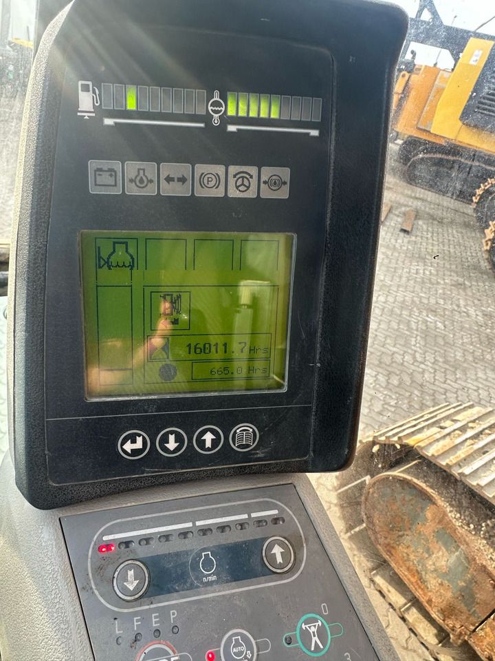 Mesin pengisi LIEBHERR R954BHDW material handler with elevation cab: gambar 8 Mesin pengisi LIEBHERR R954BHDW material handler with elevation cab: gambar 8