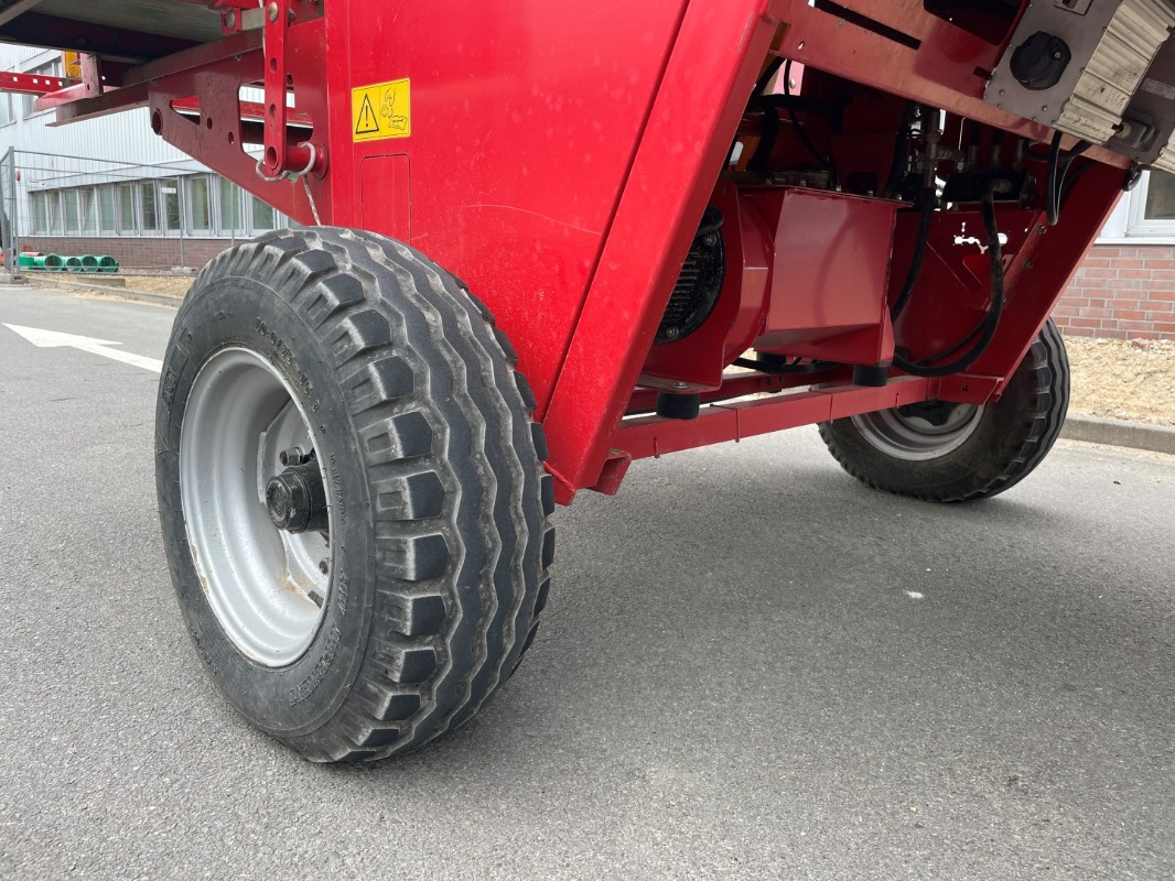 Grimme RH 16-40 E - Peralatan penyimpanan: gambar 5 Grimme RH 16-40 E - Peralatan penyimpanan: gambar 5