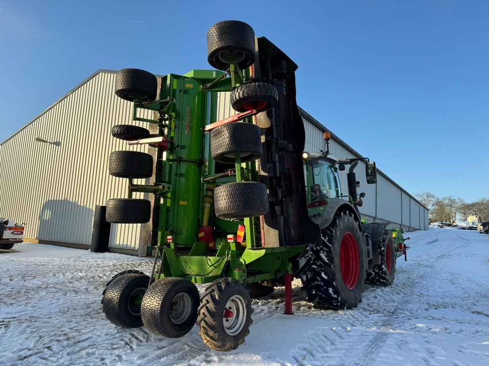 Baselier HFT8LKB730 2LKB220 - Mesin pemanen: gambar 1 Baselier HFT8LKB730 2LKB220 - Mesin pemanen: gambar 1