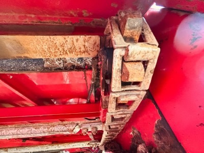 Holmer T4-30 - Mesin pengolahan tanah: gambar 4 Holmer T4-30 - Mesin pengolahan tanah: gambar 4