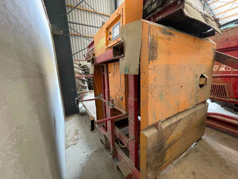 Miedema remplisseur de caisse - Peralatan penyimpanan: gambar 2 Miedema remplisseur de caisse - Peralatan penyimpanan: gambar 2