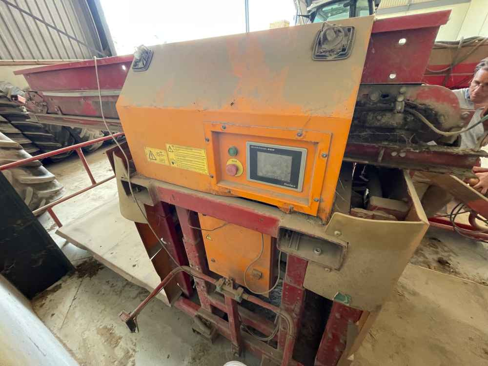 Miedema remplisseur de caisse - Peralatan penyimpanan: gambar 4 Miedema remplisseur de caisse - Peralatan penyimpanan: gambar 4