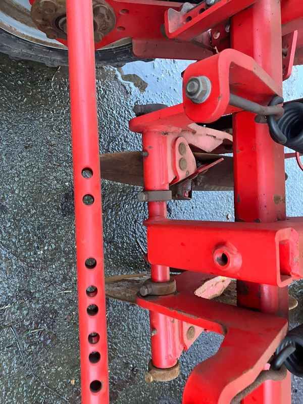 Grimme Grimme FA200 / FDS, Front Mounted Granular Fertiliser Aplicator - Mesin pemanen: gambar 2 Grimme Grimme FA200 / FDS, Front Mounted Granular Fertiliser Aplicator - Mesin pemanen: gambar 2