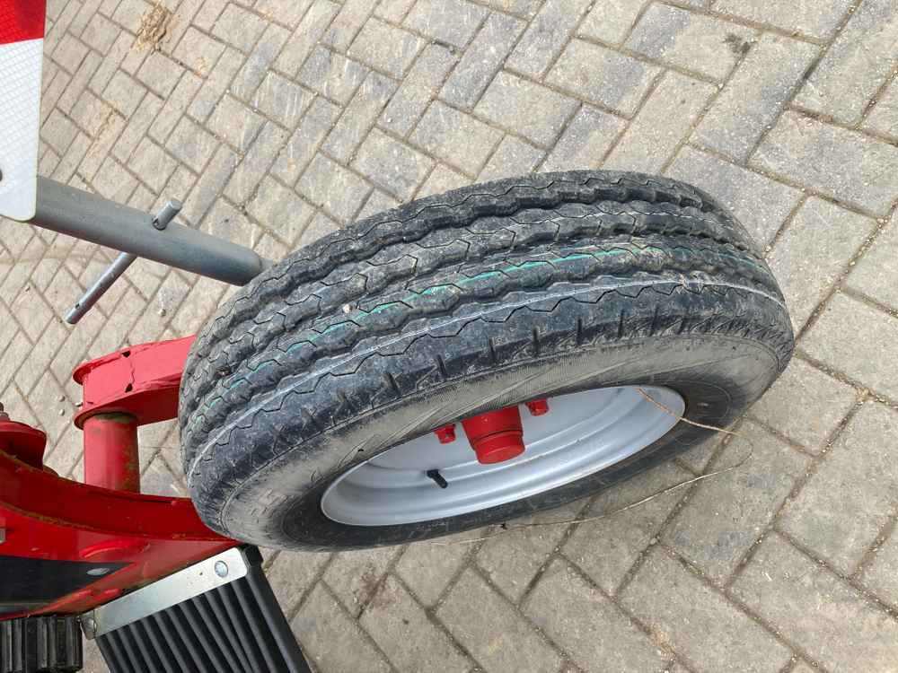 Mesin pemanen Grimme Grimme WH100 Single Row Potato Windrower: gambar 6 Mesin pemanen Grimme Grimme WH100 Single Row Potato Windrower: gambar 6