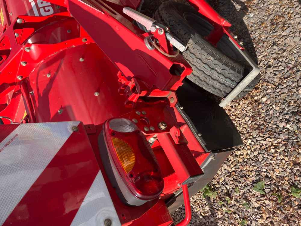 Grimme HT 210 - Mesin pemanen: gambar 4 Grimme HT 210 - Mesin pemanen: gambar 4