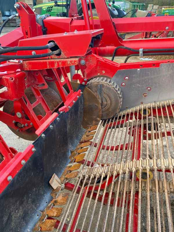 Grimme SELECT 200 - Mesin pemanen: gambar 4 Grimme SELECT 200 - Mesin pemanen: gambar 4