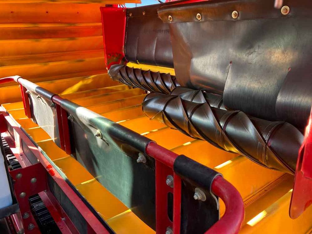 Grimme Varitron 220, 2 Row, Self-Propelled Potato Harvester - Mesin pemanen: gambar 2 Grimme Varitron 220, 2 Row, Self-Propelled Potato Harvester - Mesin pemanen: gambar 2