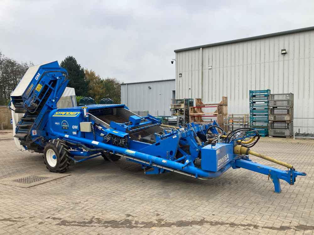 Standen Standen QM 2 Row Trailed Potato Harvester - Mesin pemanen: gambar 1 Standen Standen QM 2 Row Trailed Potato Harvester - Mesin pemanen: gambar 1