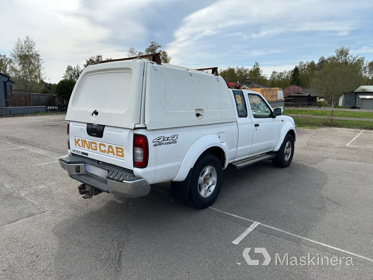 Arbetsbil Nissan NP300 King Cab 2.5 - Van panel: gambar 5 Arbetsbil Nissan NP300 King Cab 2.5 - Van panel: gambar 5