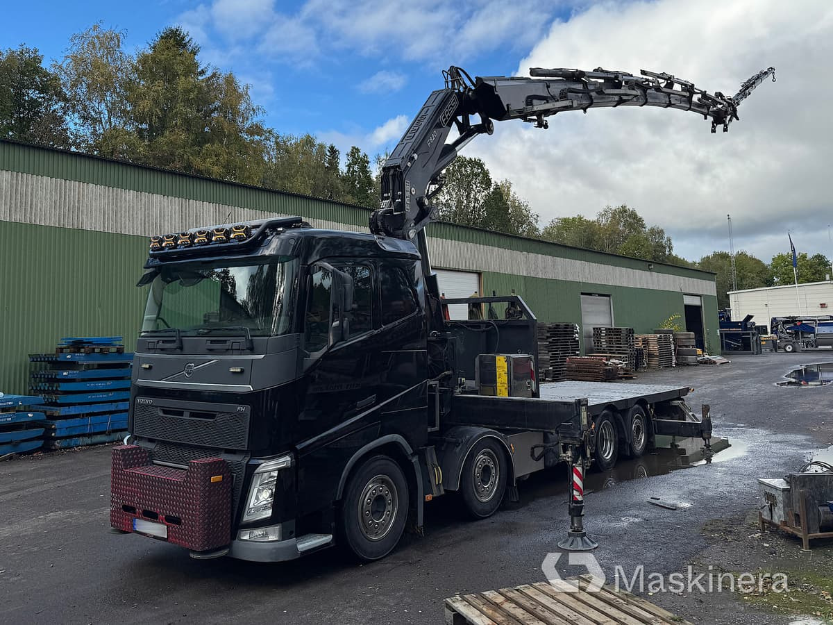 Bodbil Volvo FH 82F med Fassi F820 kran & jib - Truk flatbed, Truk derek: gambar 1 Bodbil Volvo FH 82F med Fassi F820 kran & jib - Truk flatbed, Truk derek: gambar 1