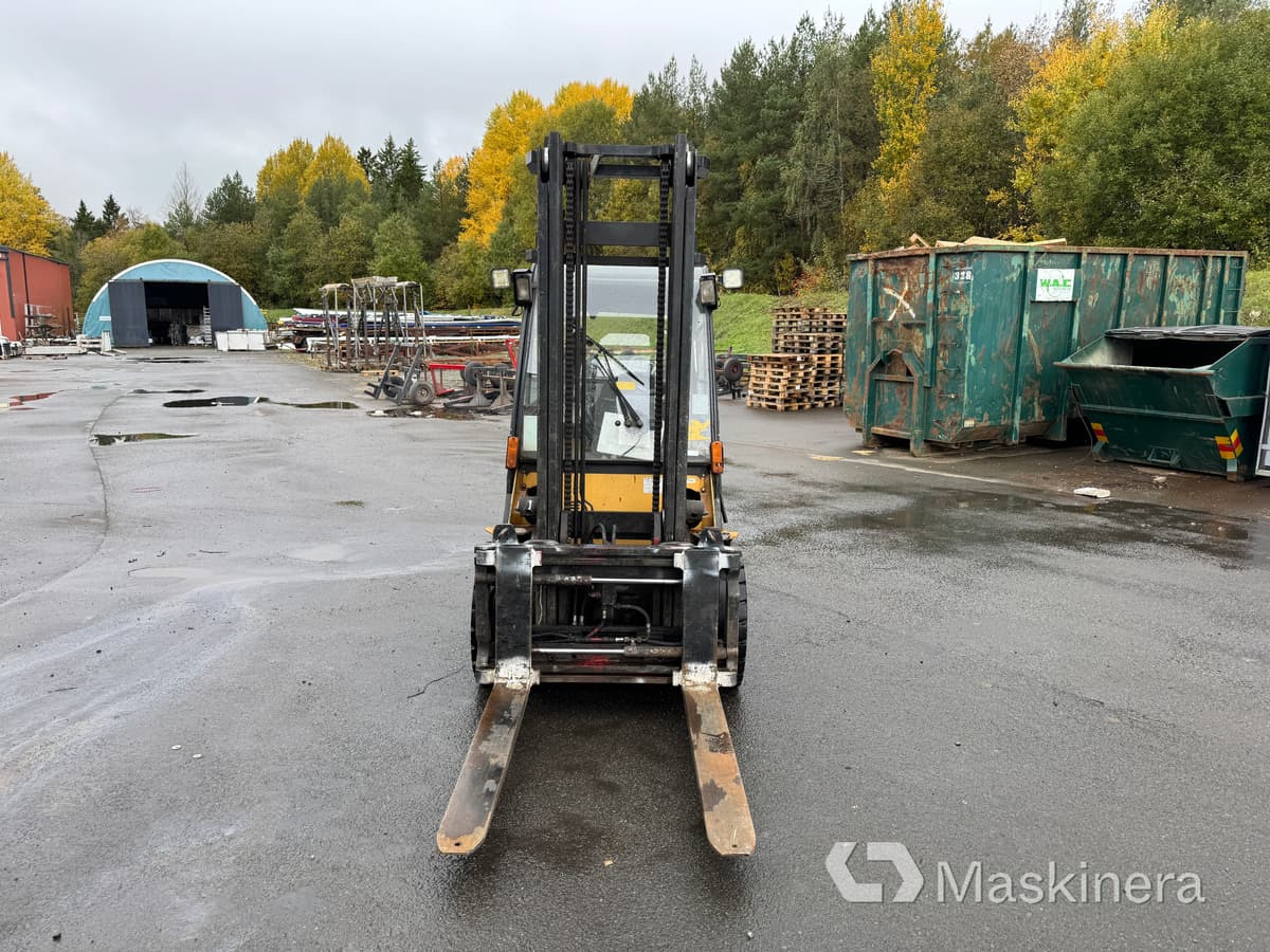 Dieseltruck CAT DP35N - Forklift diesel: gambar 2 Dieseltruck CAT DP35N - Forklift diesel: gambar 2
