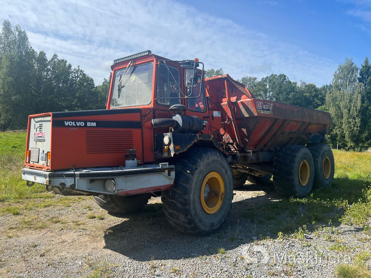 Dumper Volvo BM A25 - Tempat sampah artikulasi: gambar 1 Dumper Volvo BM A25 - Tempat sampah artikulasi: gambar 1