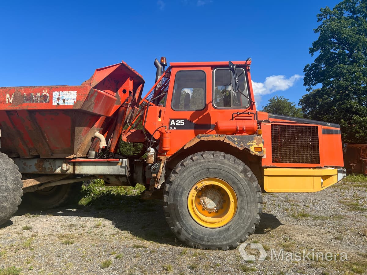 Dumper Volvo BM A25 - Tempat sampah artikulasi: gambar 5 Dumper Volvo BM A25 - Tempat sampah artikulasi: gambar 5