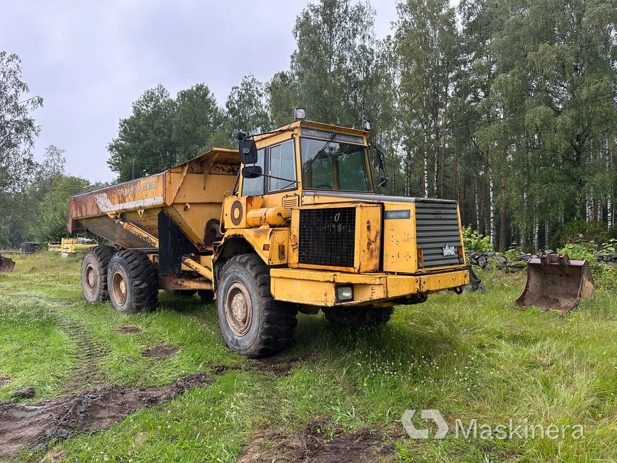 Dumper Volvo BM A25B 6x6 - Tempat sampah artikulasi: gambar 1 Dumper Volvo BM A25B 6x6 - Tempat sampah artikulasi: gambar 1