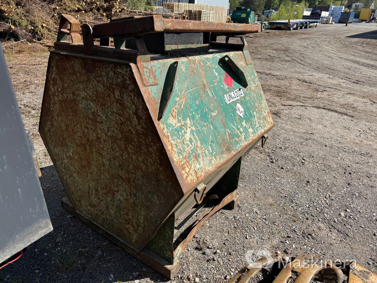 Färmartanken Dieseltank med lyftbygel 1000 liter - Tangki penyimpanan: gambar 3 Färmartanken Dieseltank med lyftbygel 1000 liter - Tangki penyimpanan: gambar 3