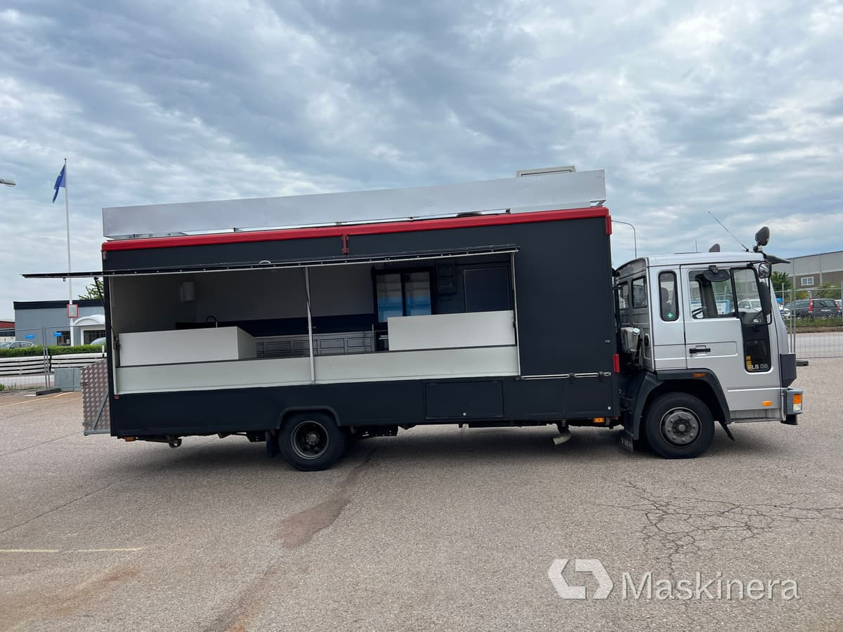 Foodtruck Volvo FL611 4X2 - Truk penjual: gambar 4 Foodtruck Volvo FL611 4X2 - Truk penjual: gambar 4